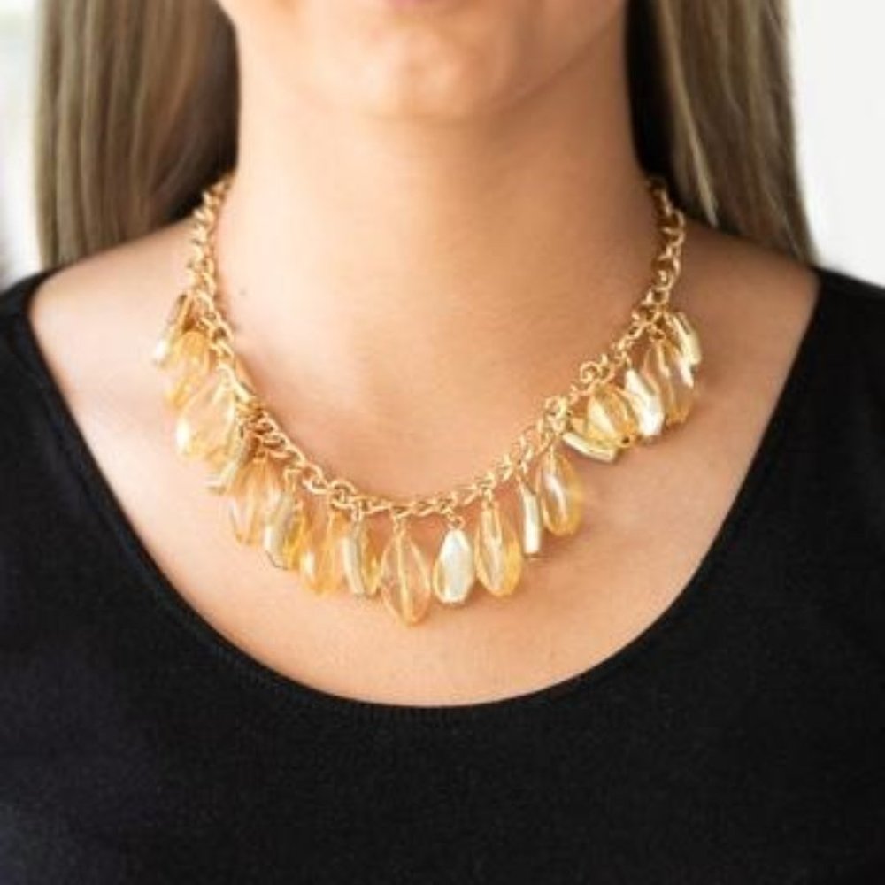 Fringe Fabulous - Gold ♥ Necklace